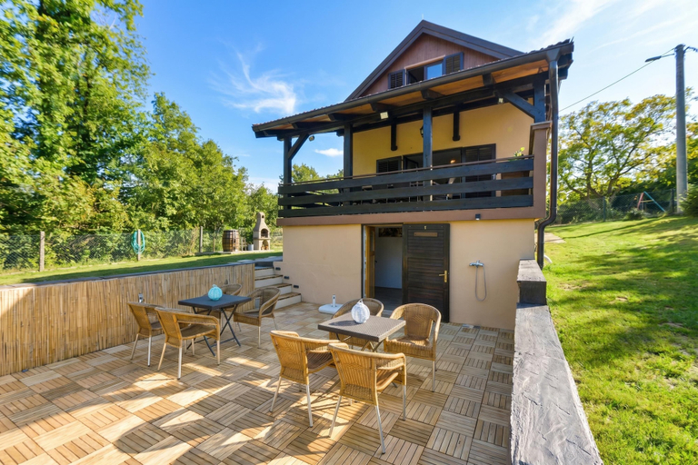 Others 4, Jungle House With Pool and Hot Tub, Sveti Ivan Zelina
