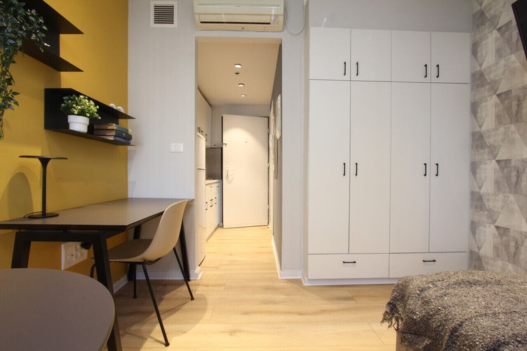 Others 5, Solo STU apt TAU By Sea N Rent - C Bldg.