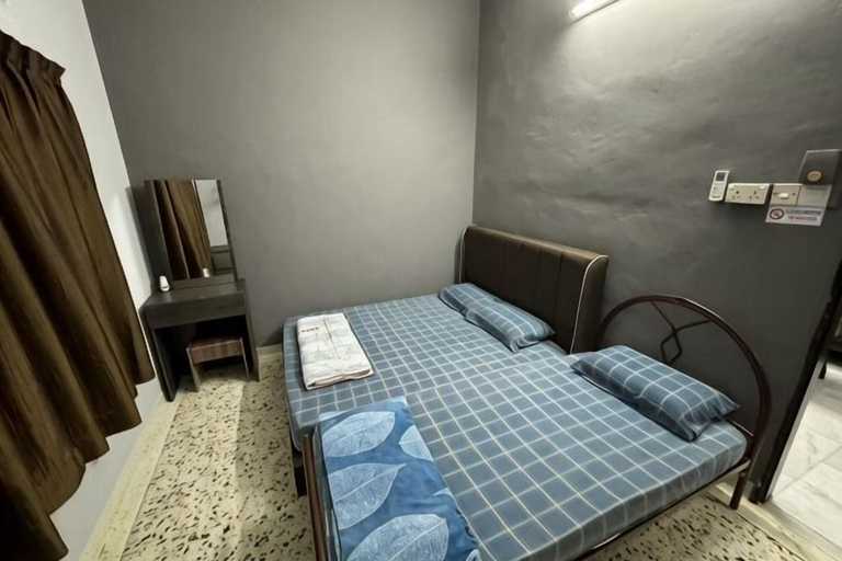 Room 5, 63 Guesthouse, Muar