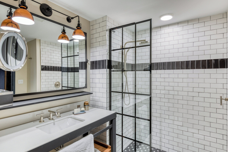 Bathroom 4, The Sessions Hotel, Bristol, a Tribute Portfolio Hotel, Sullivan