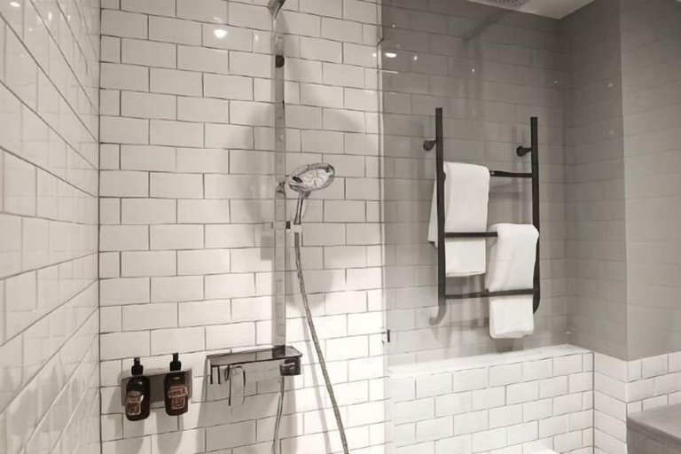 Bathroom 5, Hotel Scarlett, Muang Nakhon Si Thammarat