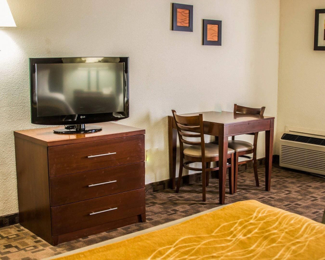 Bedroom 4, Comfort Inn Birch Run - Frankenmuth, Saginaw