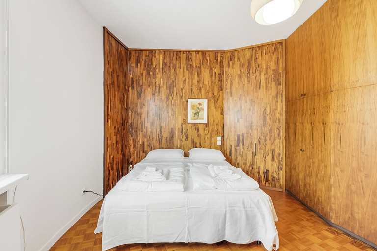Room 2, The Arco Round House With Terrace & Parking, Trento