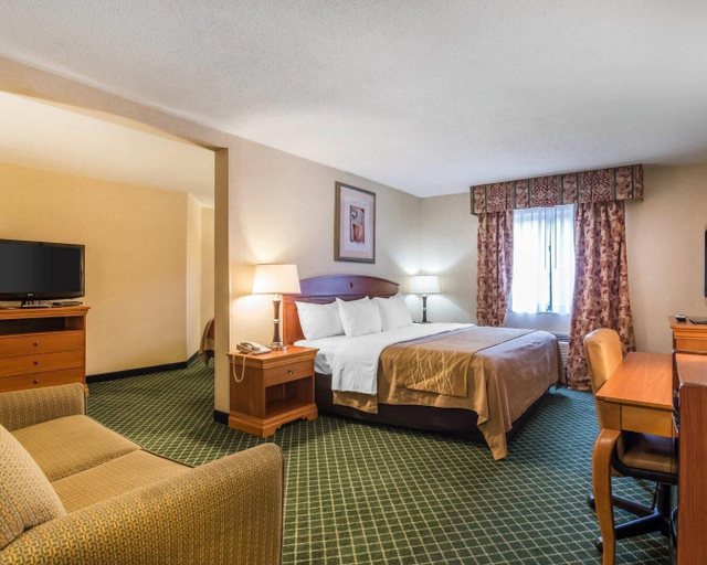 Bedroom 4, Quality Inn Ashland, Grafton