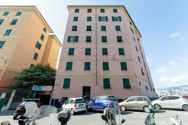 Exterior & Views 2, JOIVY Spacious Family Apt For 4, In Carignano, Genoa, Genova