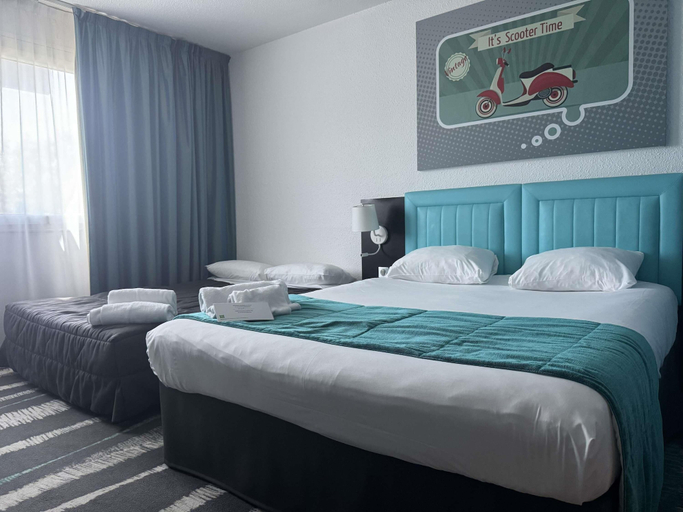Bedroom 4, ibis Styles Angouleme Nord, Charente