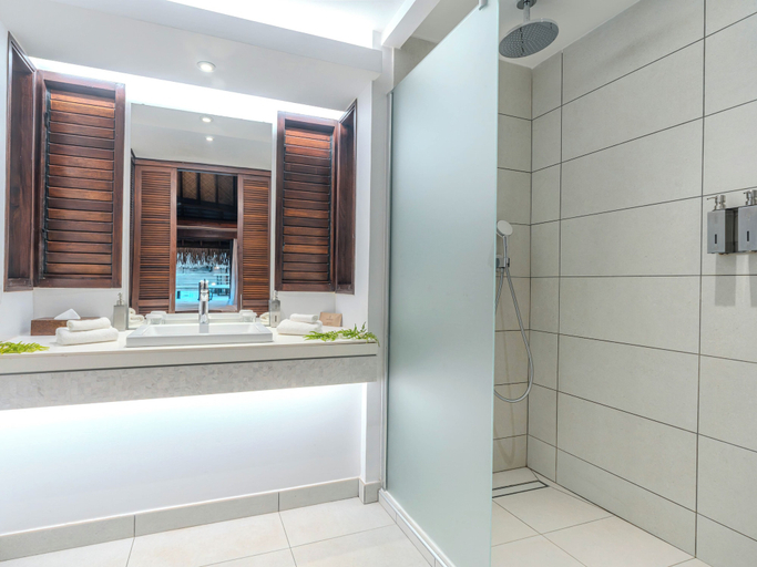 Bathroom 5, Manava Beach Resort & Spa Moorea