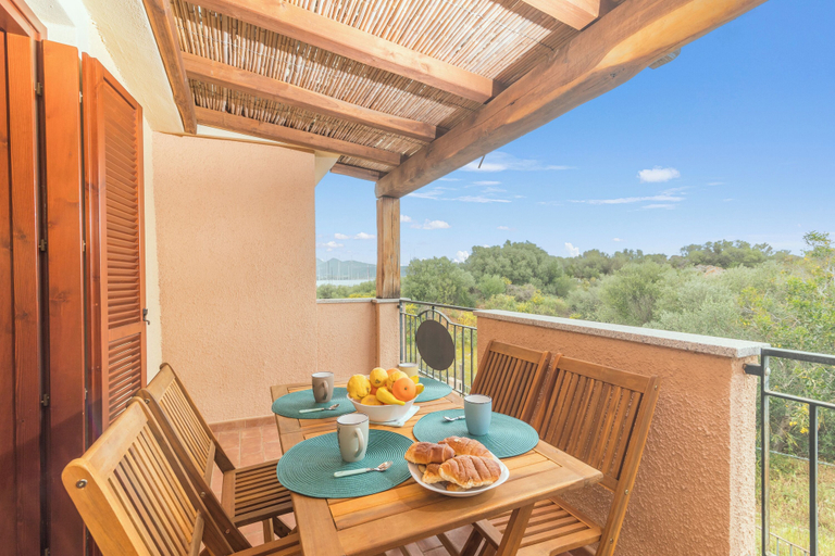 Outdoor dining 5, Glori House 50m From Marina di Olbia, Olbia-Tempio