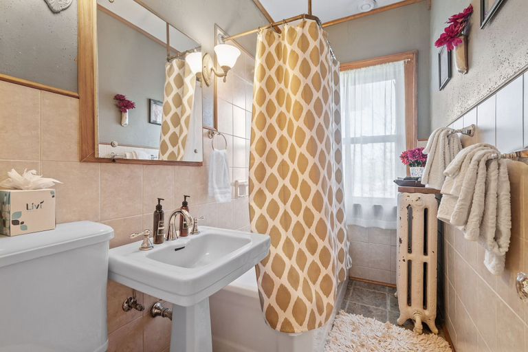 Bathroom 3, Classic Craftsman, Hennepin