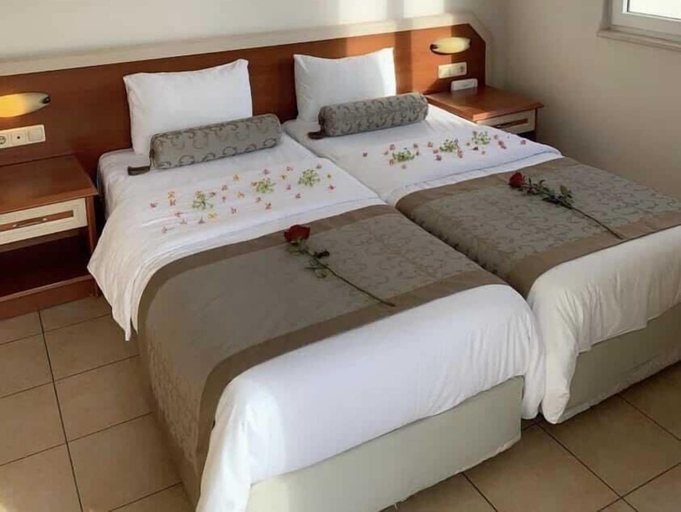 Bedroom 2, Alanya Sunset Apart Hotel, Alanya