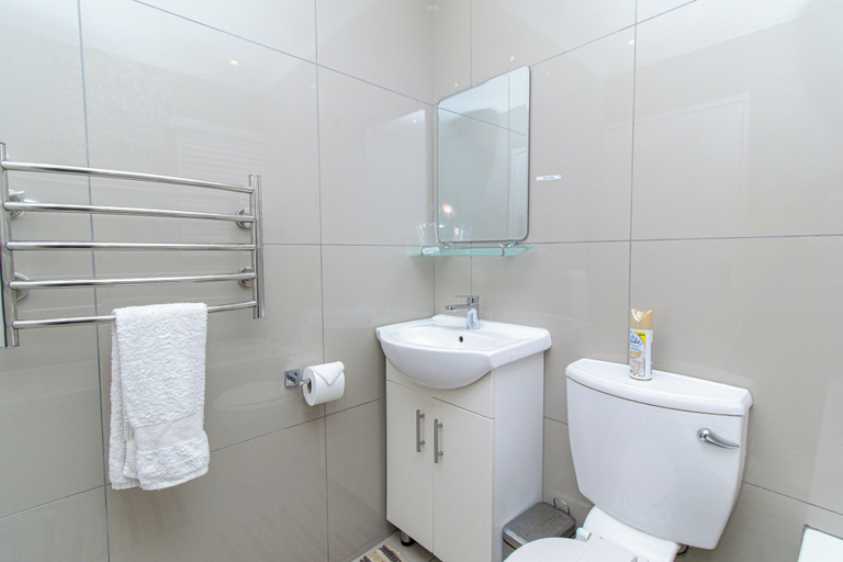 Bathroom 4, Modern Seaview Apartment, Nelson Mandela Bay