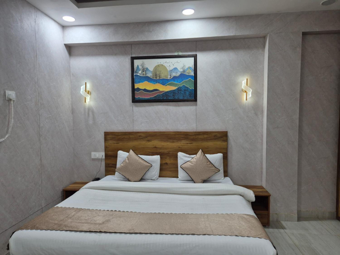 3, Blueberry Premium Hotel, Gautam Buddha Nagar