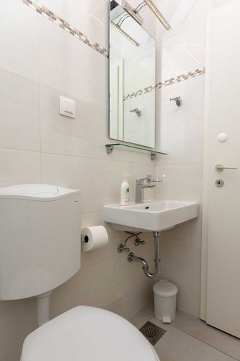 Bathroom 3, Rooms Batina, Dubrovnik