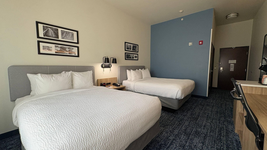 Bedroom 3, Sleep Inn & Suites Fort Scott, Bourbon