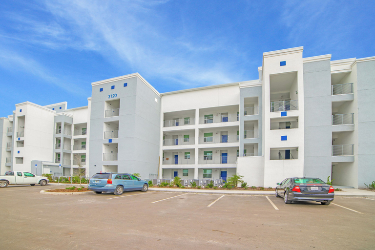 Exterior & Views 2, Updated Condo, 5 mi to Disney, On-site Water Park!, Osceola