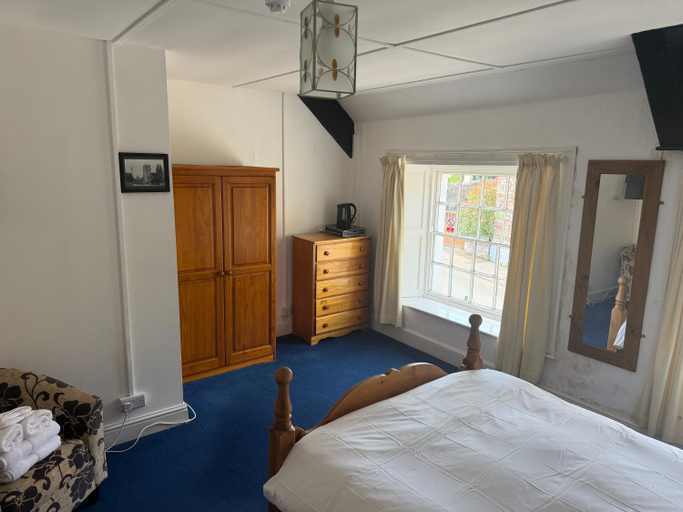Others 4, The Angel Inn, North Somerset