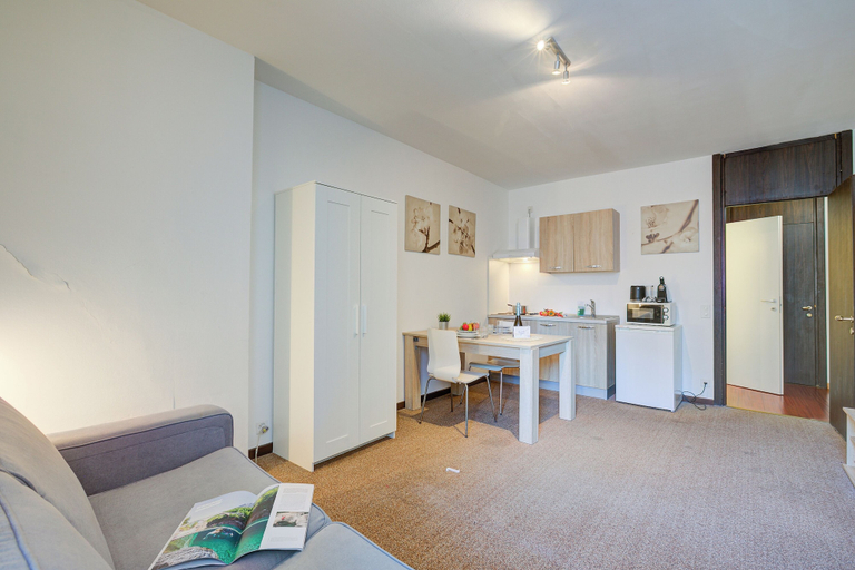 Others 5, Home Magnolia, Lugano