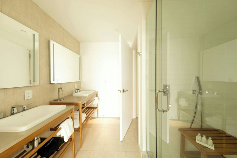 Bathroom 5, The Sarasota Modern, a Tribute Portfolio Hotel, Sarasota