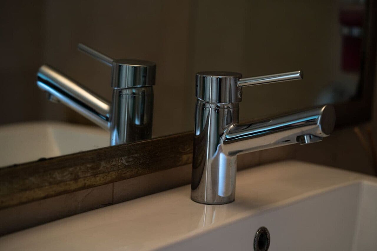 Bathroom 4, Bright and Clean Rothchild Quarter