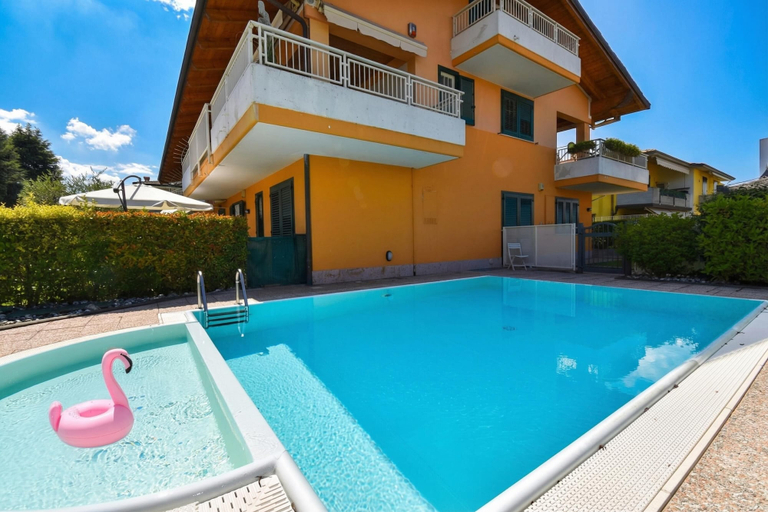 Sport & Beauty 4, Casa Emma with Pool, Brescia