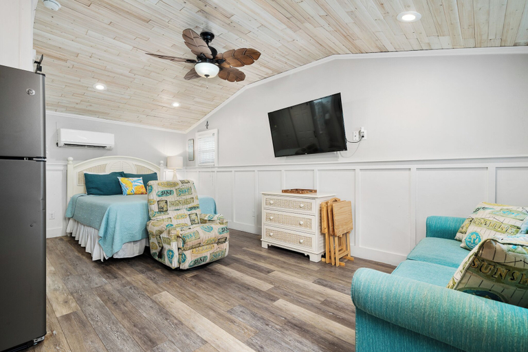 Bedroom 2, Alister Trio by Silver Sands Vacation Rentals, Nueces