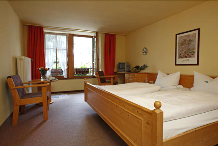 Bedroom 3, Vier Lowen, Lörrach