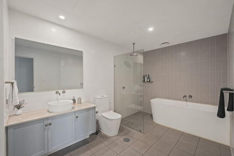 Bathroom 3, Sea Dunes Luxury Apartments, Adelaide