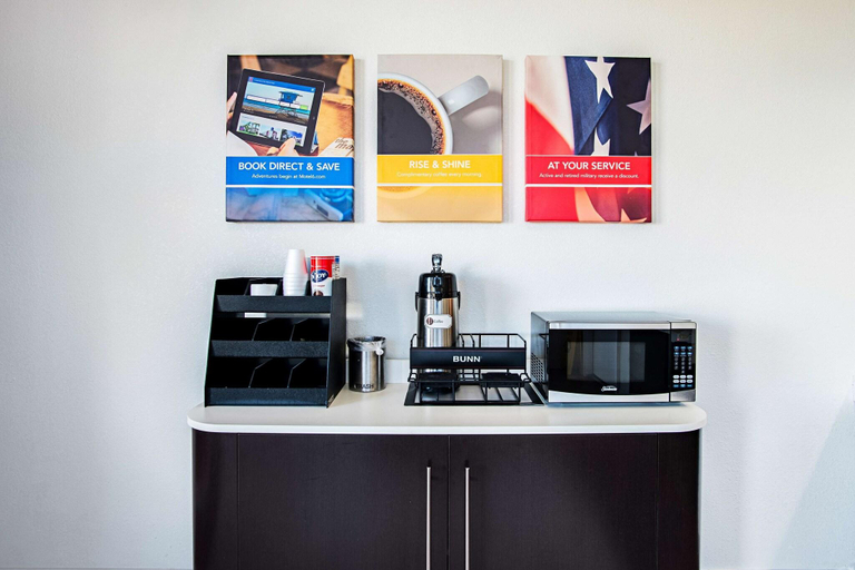 Others 3, Motel 6 Manchester, Tn, Coffee
