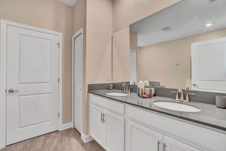 Others 4, Villa W/private Pool & Game Room Near Disney!, Osceola