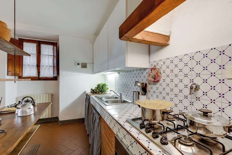 Private kitchen 5, Relaxing Tuscan Terrazza Near Florence 4shared Pool, Florence