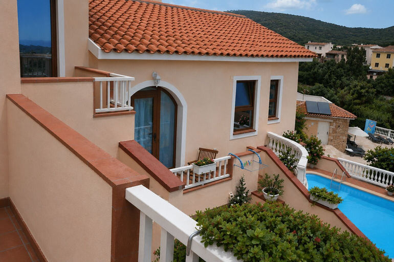 Others 4, B&B Villa delle Rose, Nuoro
