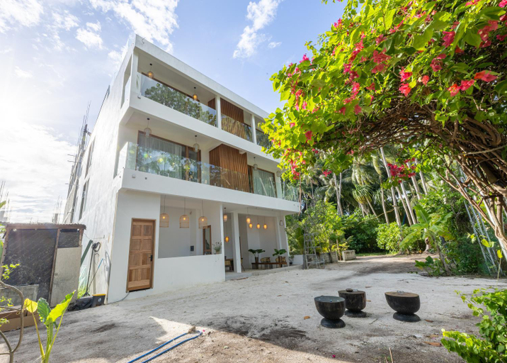 3, ODI Beachfront, Baa Atoll