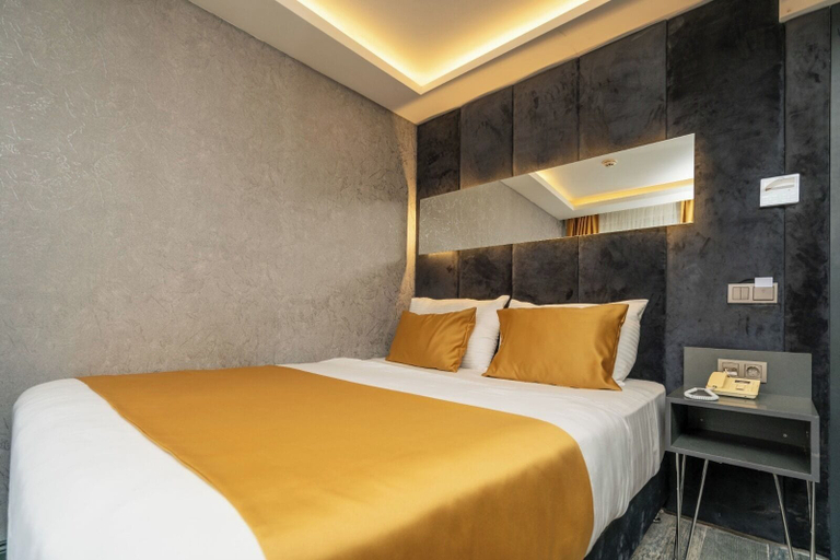 Bedroom 4, 216 Silver Suite, Gebze