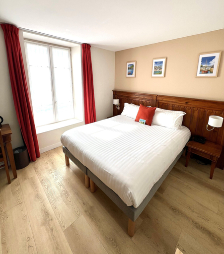 Bedroom 3, Hotel Du Tumulus, Morbihan