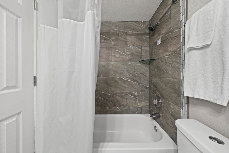 Bathroom 4, 6165 Carrier Drive #1001, Orange