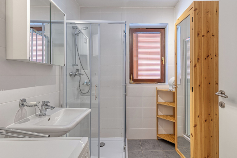 Bathroom 3, Lovely House Near Zagreb With Terrace, Ivanić-Grad