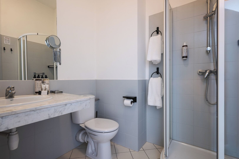 Bathroom 4, Hotel Focus Lodz, Łódź