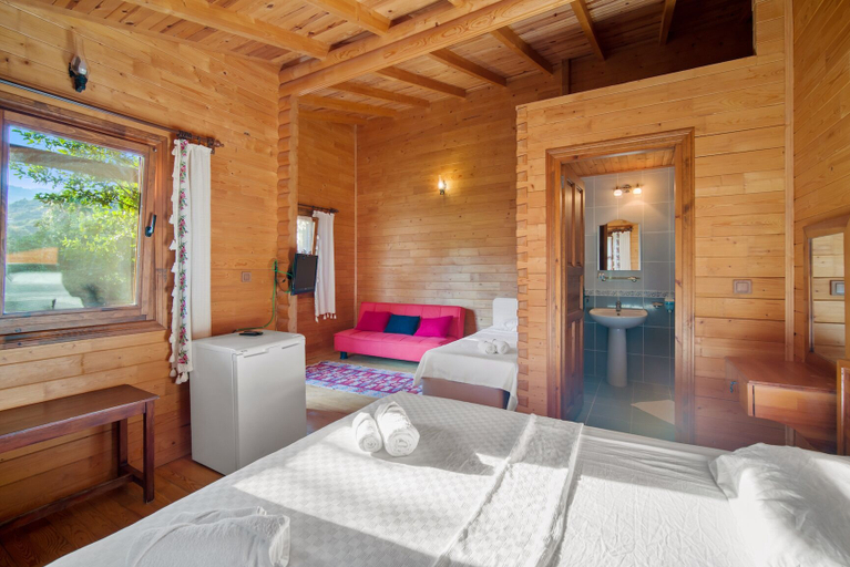 Bedroom 4, HAYITBÜKÜ AHŞAPEVLERİ, Datça