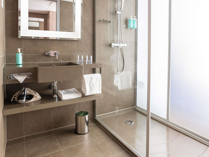 Bathroom 5, Novotel Lugano Paradiso, Lugano