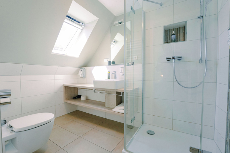 Bathroom 4, Waastwinj, Nordfriesland