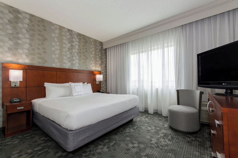 Bedroom 4, Courtyard Marriott Concord, Cabarrus