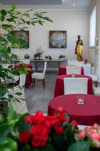 Food & Drinks 5, Hotel La Nuova Rotaia, Varese
