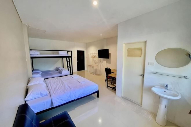 Room 4, Lamoon 90s, Hat Yai