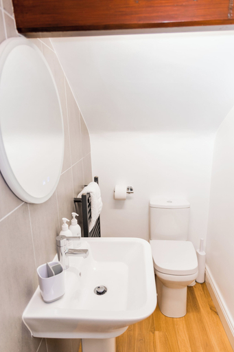 Bathroom 3, Denecrest Guest House, Cumbria