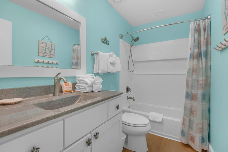 Bathroom 5, Aqua Skye, Escambia