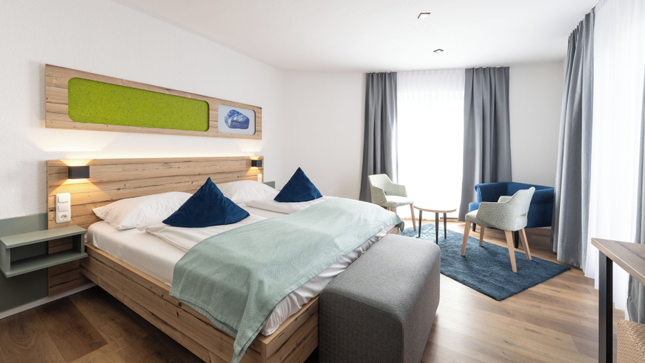 Bedroom 3, Berghotel Kristall, Birkenfeld