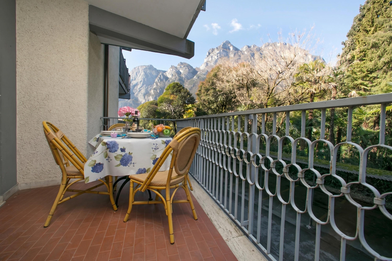 Others 4, Riva Lago e Spiaggia Apartment, Trento
