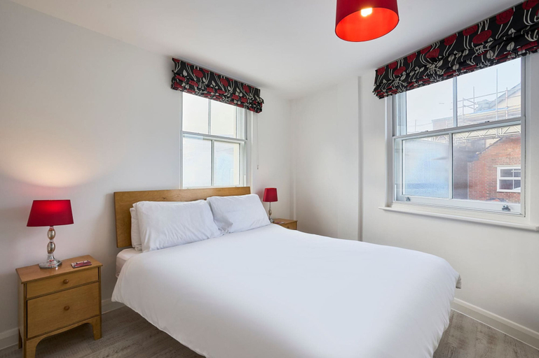 Room 4, Host Stay Beachside Gallery, Dorset