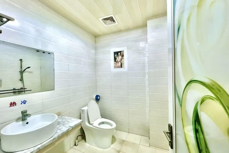 Bathroom, Jingxi Guoyu Convenience Hotel, Baise