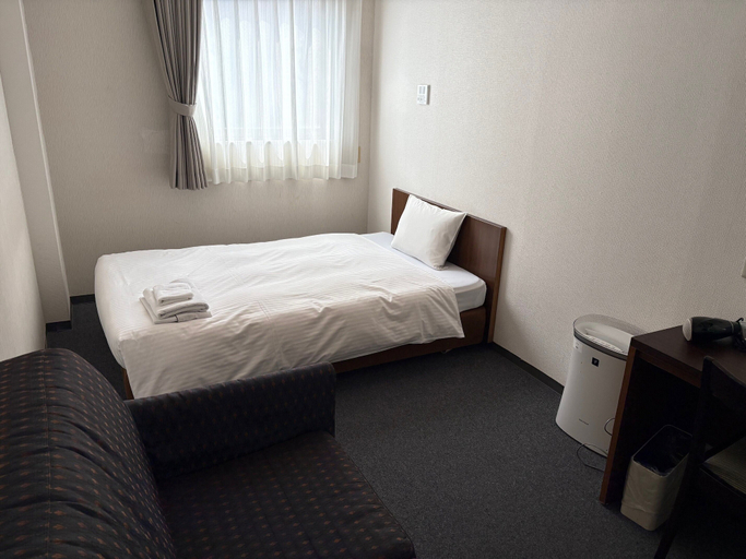 Bedroom 5, Hotel Green Arbor, Sendai